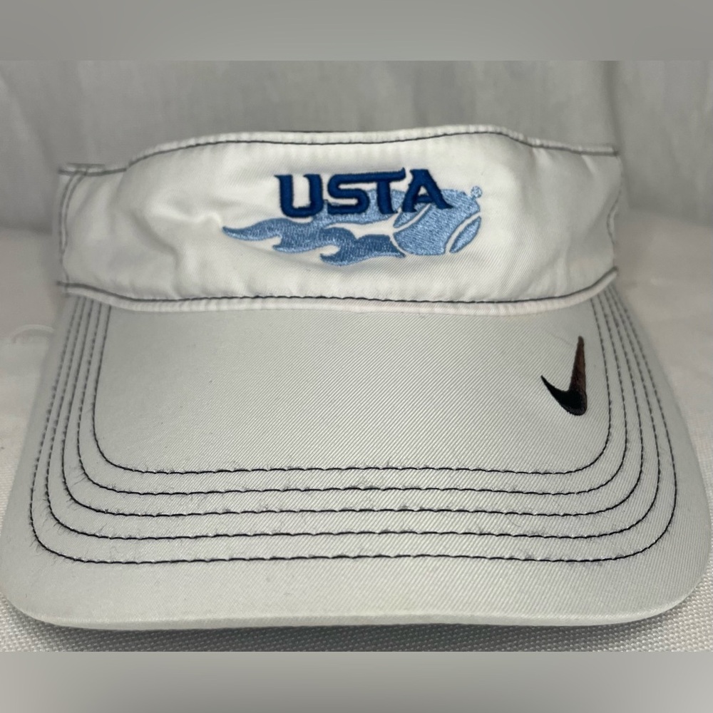 Nike USTA White Golf/Tennis Visor Adjustable Like New Never Worn